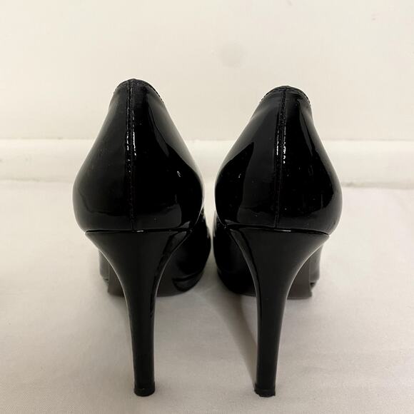 Stuart Weitzman Patent Leather Stiletto Pumps Size 6 - Picture 6 of 9